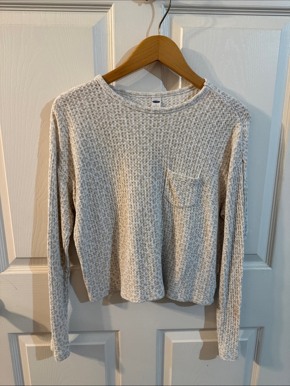 Old Navy Cream Waffle-Knit Long Sleeve Pocket Tee